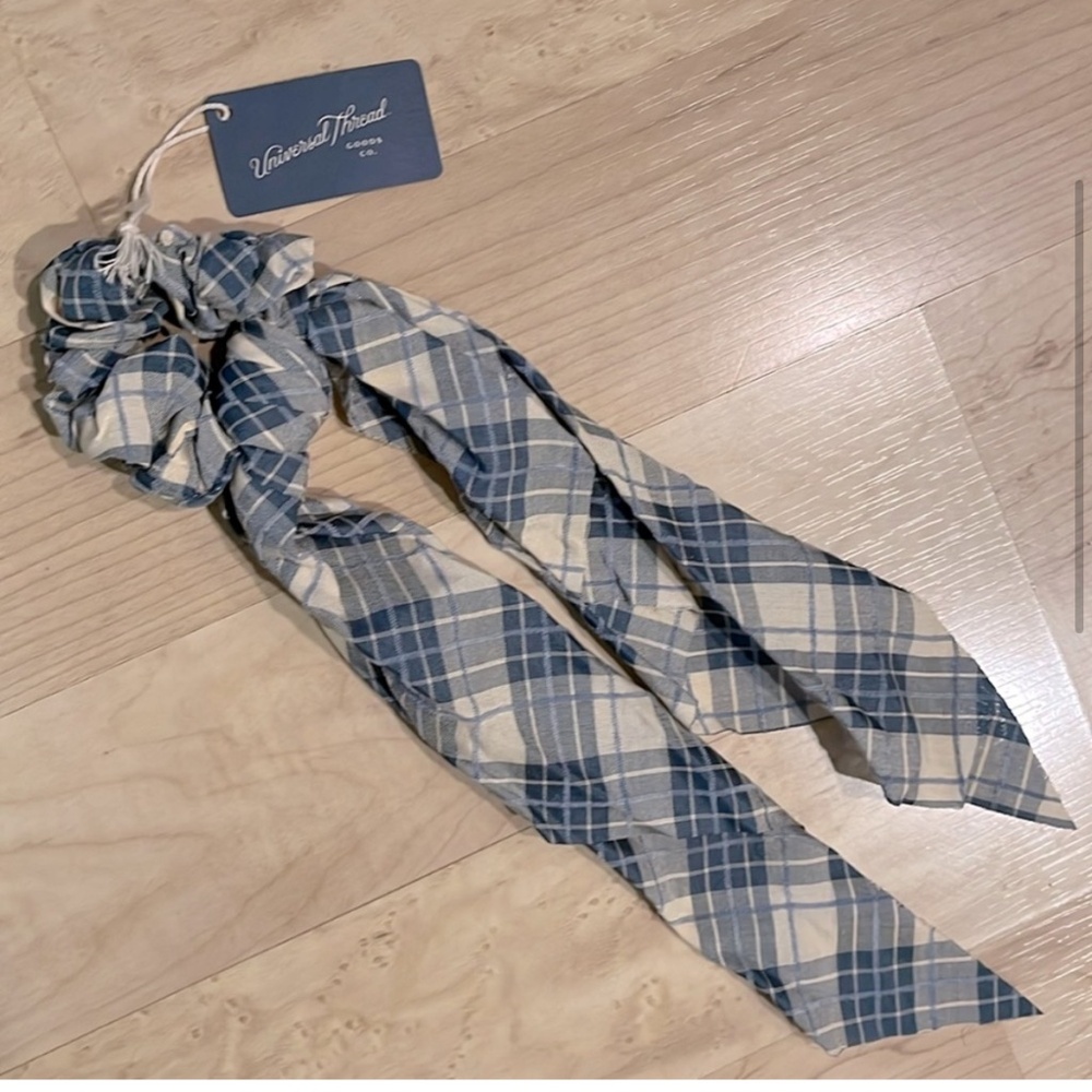 NEW Blue Check Pattern Universal Thread from Target hair tie scarf- Twister